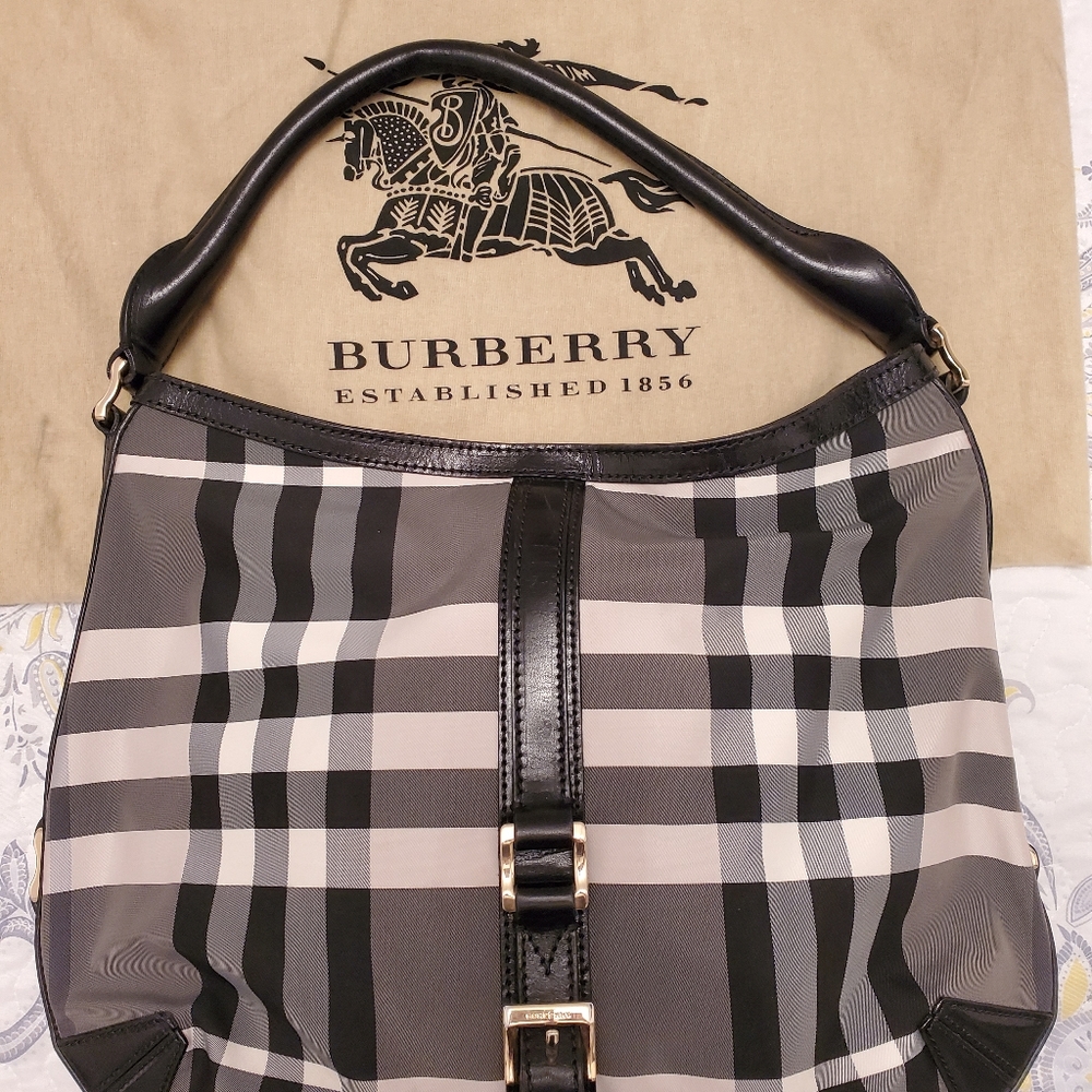 Like NEW Authentic BURBERRY Black Beat Check Hobo Large